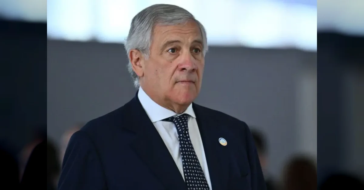 Il vicepremier Antonio Tajani al sacrario di Sant'Anna di Stazzema durante l'appello per la pace
