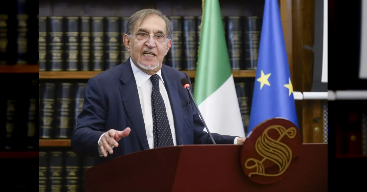 Ignazio La Russa parla a Ragalna all'evento Bar Italia di Fratelli d'Italia