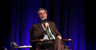Fontana lancia il rinnovamento della Lega dal 34 al 5 per cento e chiede una nuova associazione
