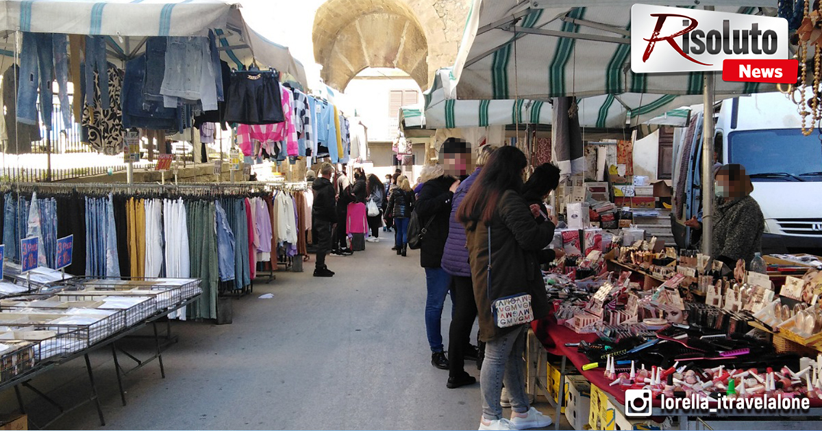Bagni mobili al mercato di San Michele a Sciacca, servizi igienici temporanei per i cittadini