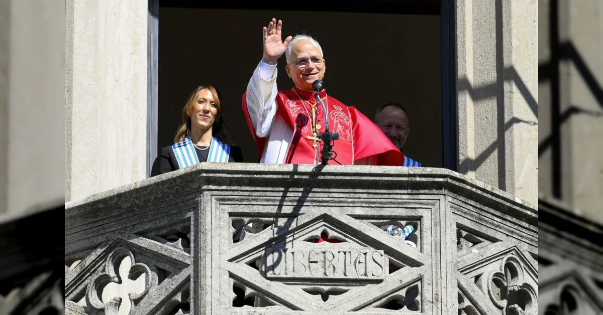 Papa Leone XIV parla davanti alle autorità di San Marino durante la visita pastorale