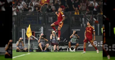 Roma travolge la Fiorentina 4-0 all'Olimpico con tripletta di Malen e tre assist di Dybala