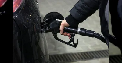 Governo Meloni proroga di alcuni giorni il taglio delle accise sui carburanti per preparare un intervento selettivo