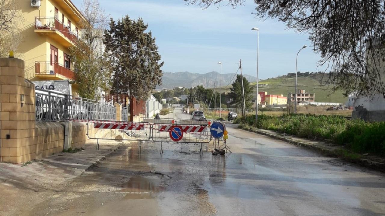 Lavori alla rete idrica a Sciacca, riparazione perdite in via Lioni e viale Siena