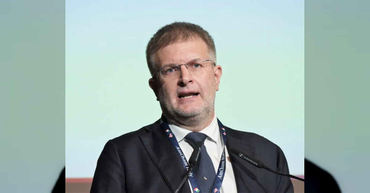 Carlo Fidanza a Ragalna critica la Spagna su Ceuta e propone il modello Meloni per i confini Ue