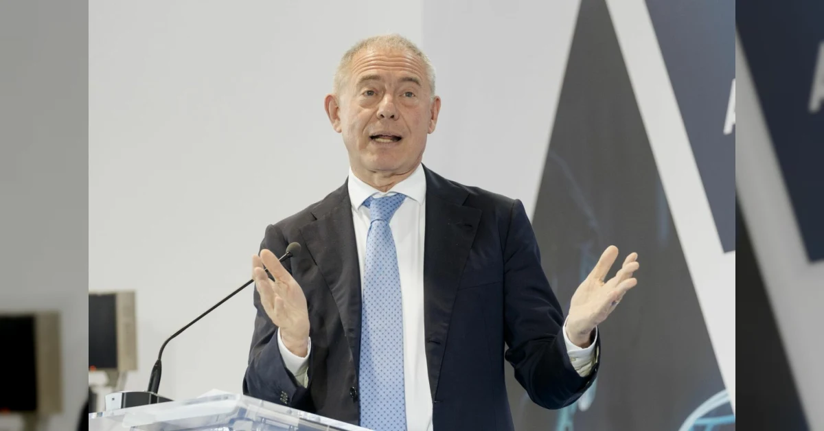 Il ministro Adolfo Urso annuncia misure contro il caro carburante e difende la crescita dell'auto italiana