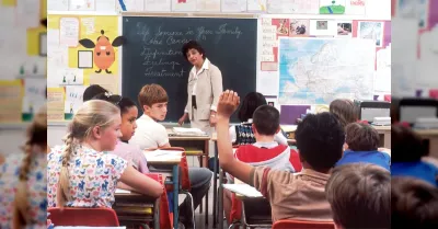 Pensione scuola a 60 anni e riscatto laurea gratis, la proposta Anief e M5S per il 2026
