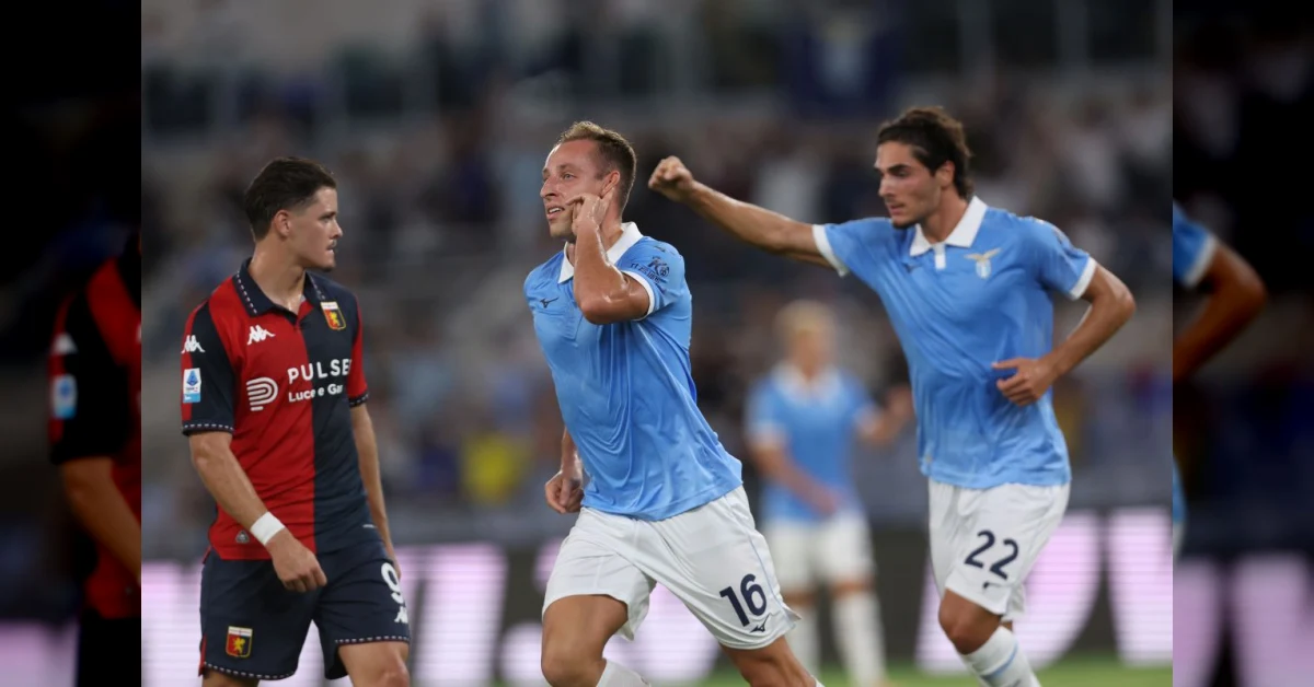 Davide Frattesi esulta dopo il gol vittoria contro il Genoa all'Olimpico