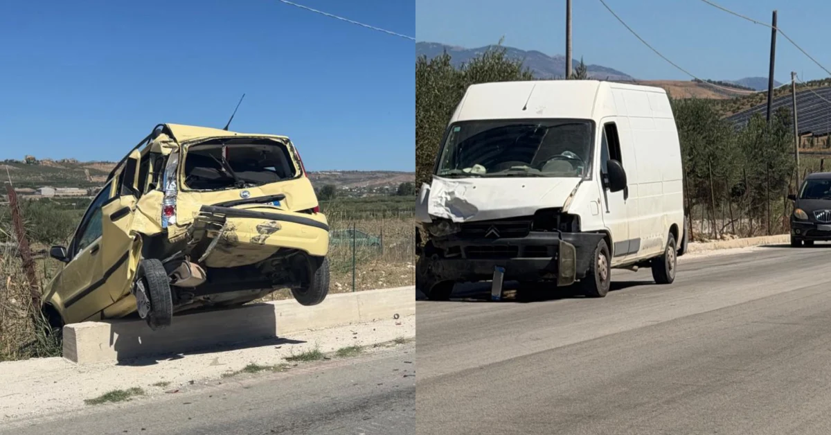 Fiat Panda finita fuori strada dopo lo scontro con un furgone sulla strada per Borgo Bonsignore