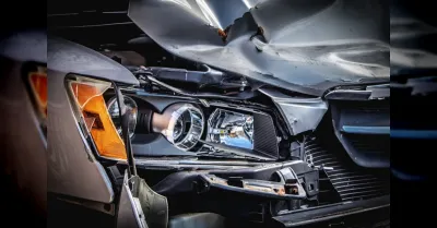 Assicurazione auto, la Cassazione chiarisce quando puoi rifiutare l'offerta del solo valore commerciale e pretendere la riparazione