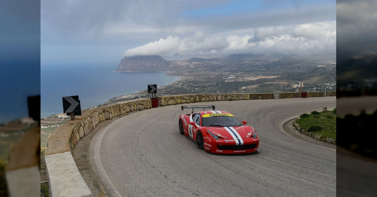 Incidente mortale alla cronoscalata di Erice con vettura fuori pista e soccorsi