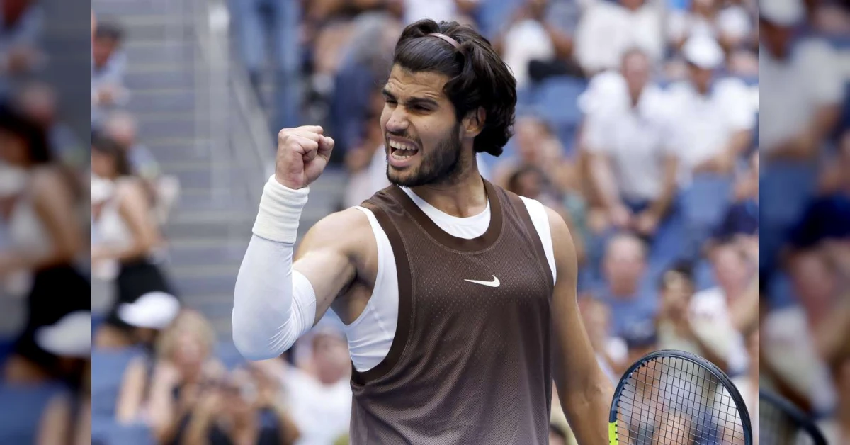 Carlos Alcaraz festeggia la vittoria contro Tommy Paul agli Us Open 2026
