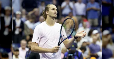 Zverev supera van de Zandschulp in tre set e vola in semifinale agli US Open contro Khachanov