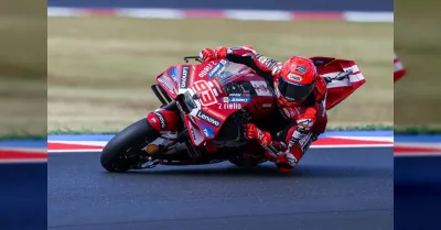 Marc Marquez vince la Sprint a Misano, Bezzecchi in pole con record sotto 1'30"