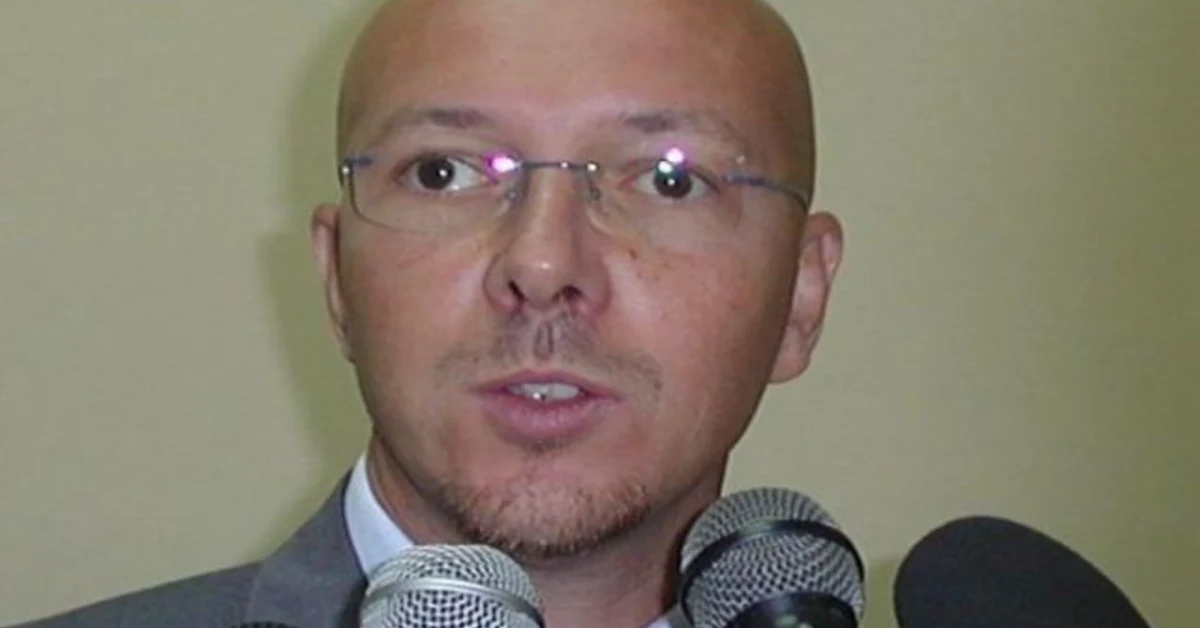 Pitbull con ferite sequestrato dalla polizia in un'operazione contro i combattimenti clandestini a Gela