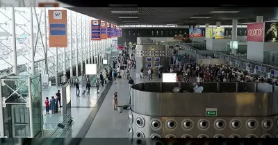Cenere dell’Etna, aeroporto di Catania paralizzato: voli sospesi fino alle 22