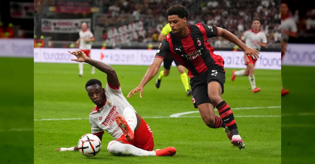 Stadio San Siro durante Milan-Benfica 0-2 di Europa League, tifosi e atmosfera