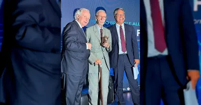 Vittorio Feltri riceve il Premio alla Carriera ICCH e attacca Report e Ranucci