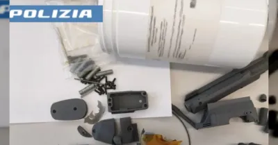 San Giovanni La Punta, scoperto laboratorio clandestino per la produzione di armi con stampante 3D: un arresto