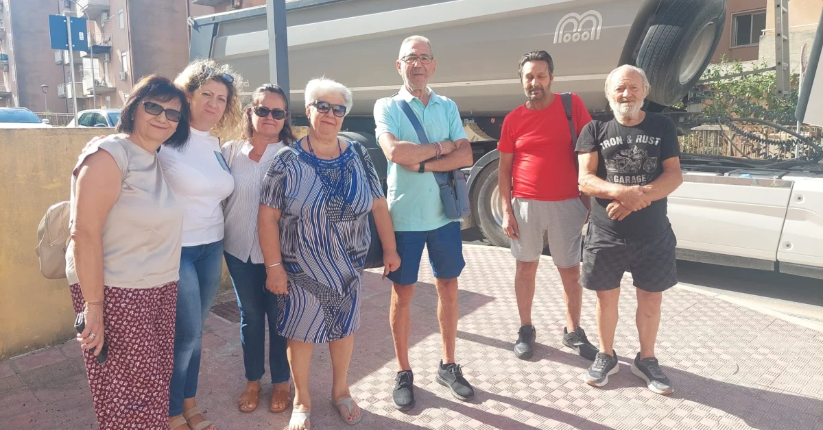 Traffico intenso sulla statale 115 nella Contrada Ferraro con residenti esasperati che chiedono una rotatoria