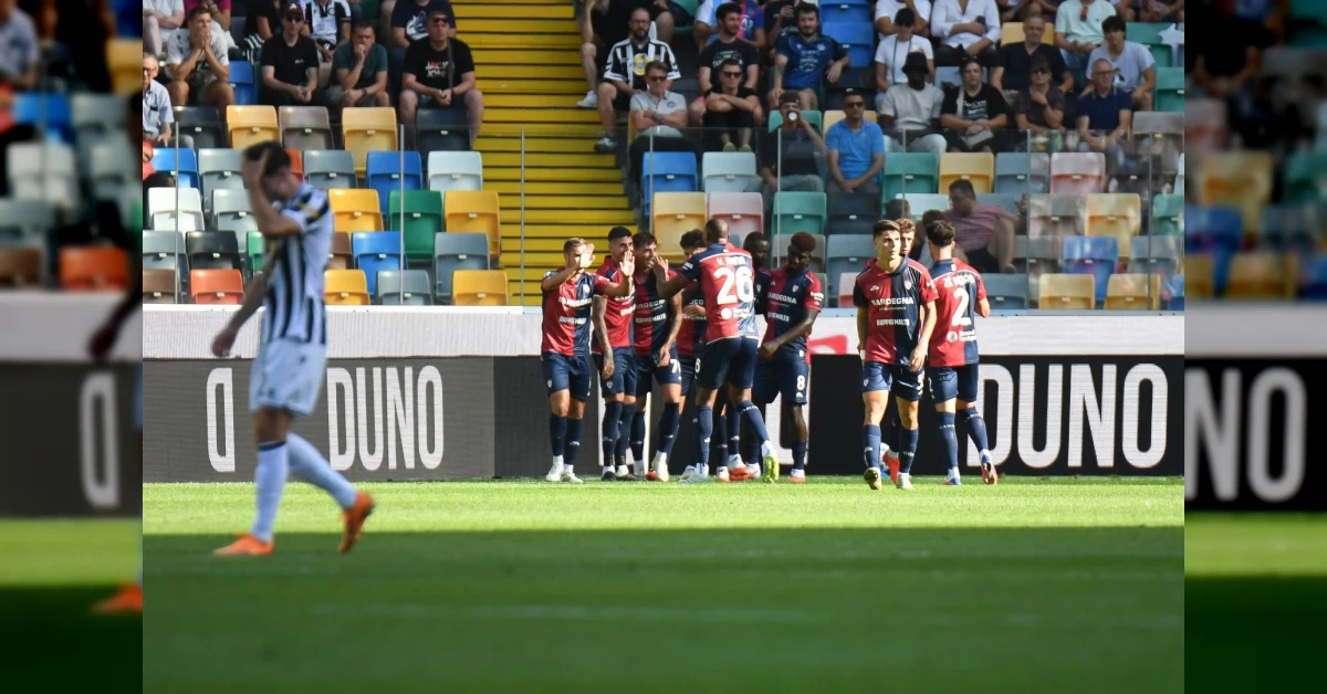 Maldini esulta dopo il gol dell'1-0 del Cagliari contro l'Udinese al Bluenergy Stadium