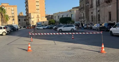 Saltano metà dei posti auto nel parcheggio di piazza Rossi a Sciacca