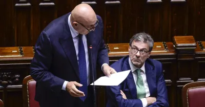 Crosetto scrive all'Ue per Aspides, Italia e Grecia sostengono da sole la missione nel Mar Rosso