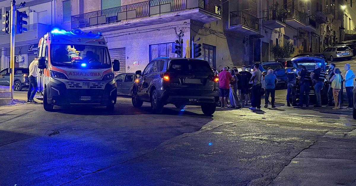 Scontro tra un’auto e una moto in via Modigliani a Sciacca, due feriti
