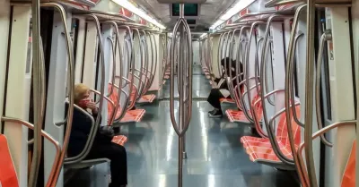 Uomo muore investito da un treno della metro B alla stazione Garbatella a Roma