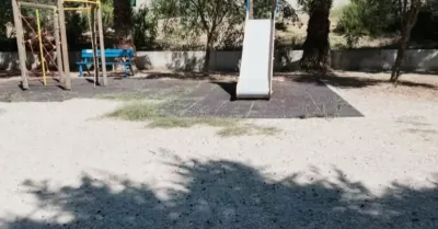 Parco giochi di via Nastasi, pericoli per i piccoli: Blo' e Brucculeri chiedono di chiuderlo