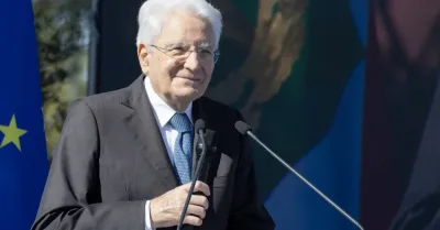 Mattarella a Castelporziano esorta a rimuovere barriere visibili e invisibili