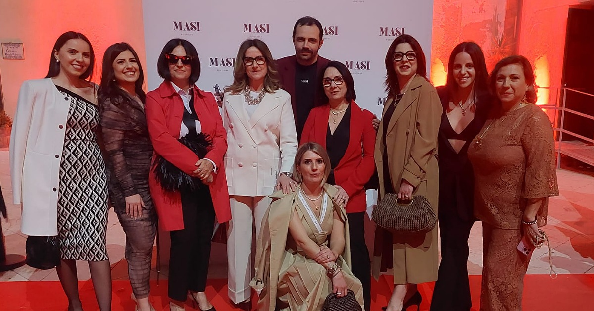 Il diavolo veste (di nuovo) Prada e Masi  porta al cinema le clienti (Video)