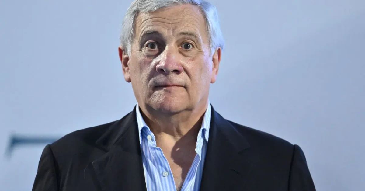 Antonio Tajani firma la dichiarazione del G7 contro le sanzioni Usa alla Corte penale internazionale