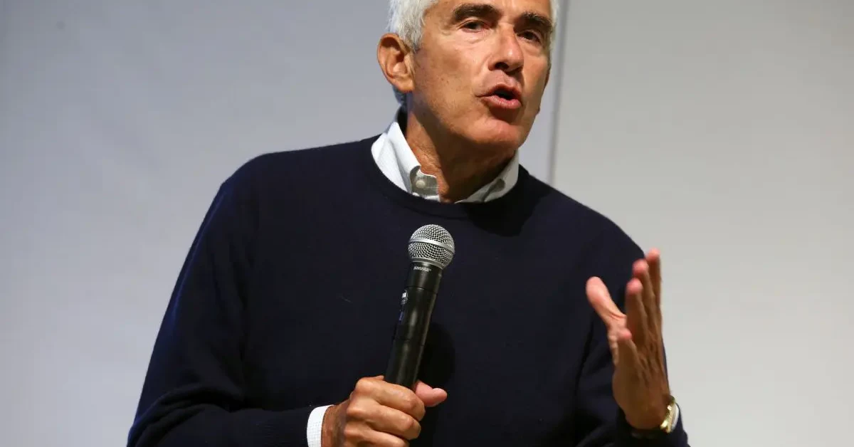 Pier Ferdinando Casini senatore italiano annuncia il ritiro dalla politica dopo 44 anni