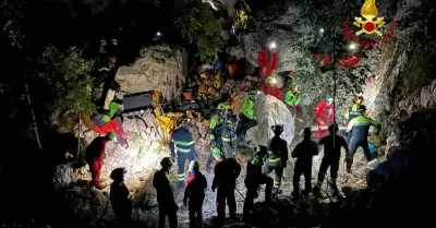 Speleologo intrappolato per 24 ore nella grotta di Gorropeddu estratto vivo e elitrasportato in ospedale