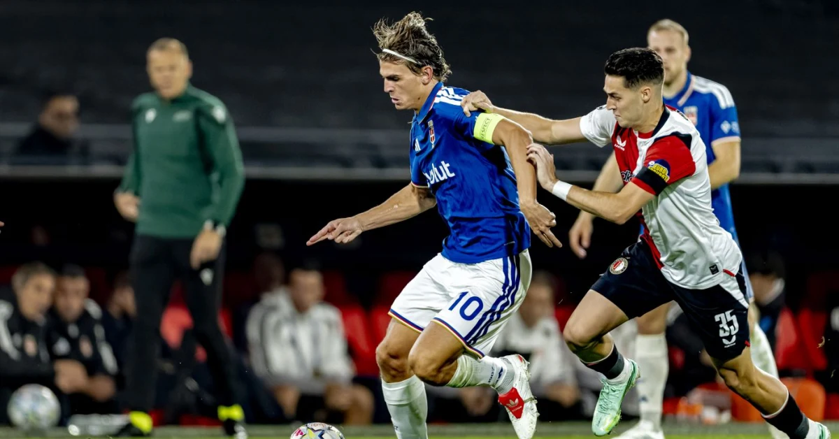 Diao del Como esulta dopo il gol in Feyenoord-Como, partita di Champions League persa 3-2