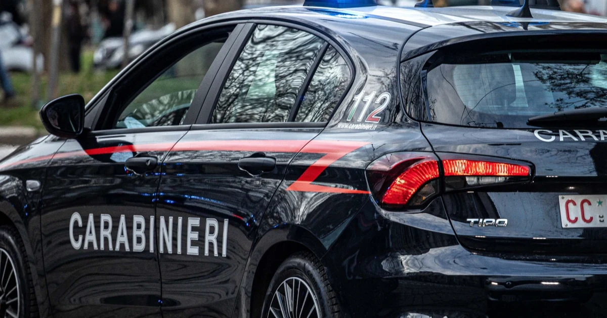 Rappresentazione di un tentativo di rapina ai danni di un'anziana nel centro di Licata