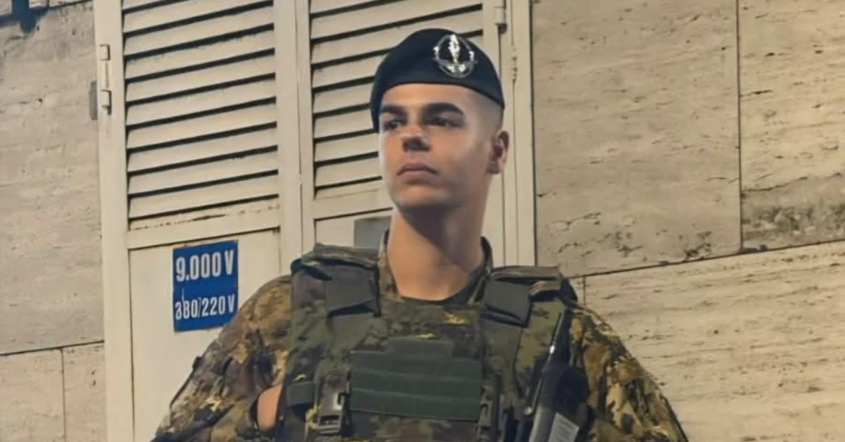 Giovane militare menfitano Nicola Polimeno dell'Esercito Italiano elogiato per intervento a Napoli durante Strade Sicure