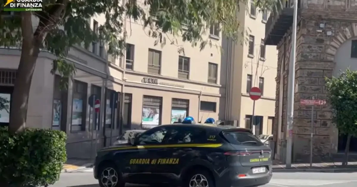 Fabbricato confiscato dalla Guardia di Finanza a Isola Capo Rizzuto per mafia