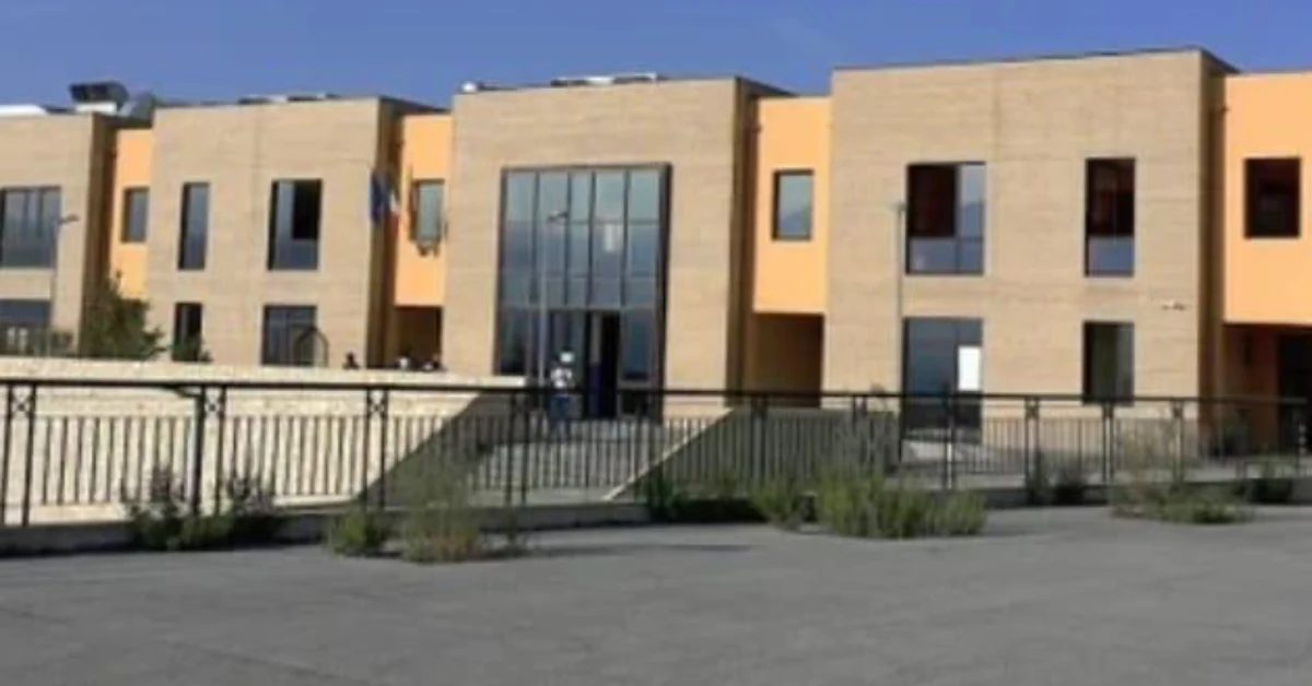 Ingresso dell'istituto scolastico Luigi Pirandello di Bivona, scenario dell'aggressione alla collaboratrice scolastica