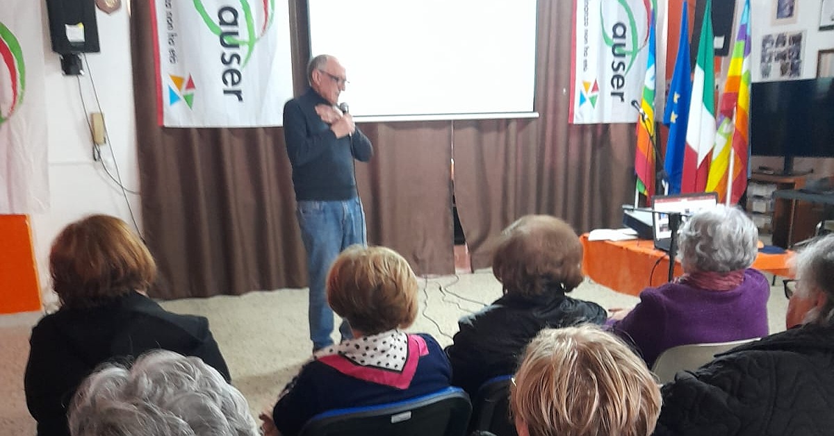 Riso involontario a Ribera, lezione Auser con Castelli