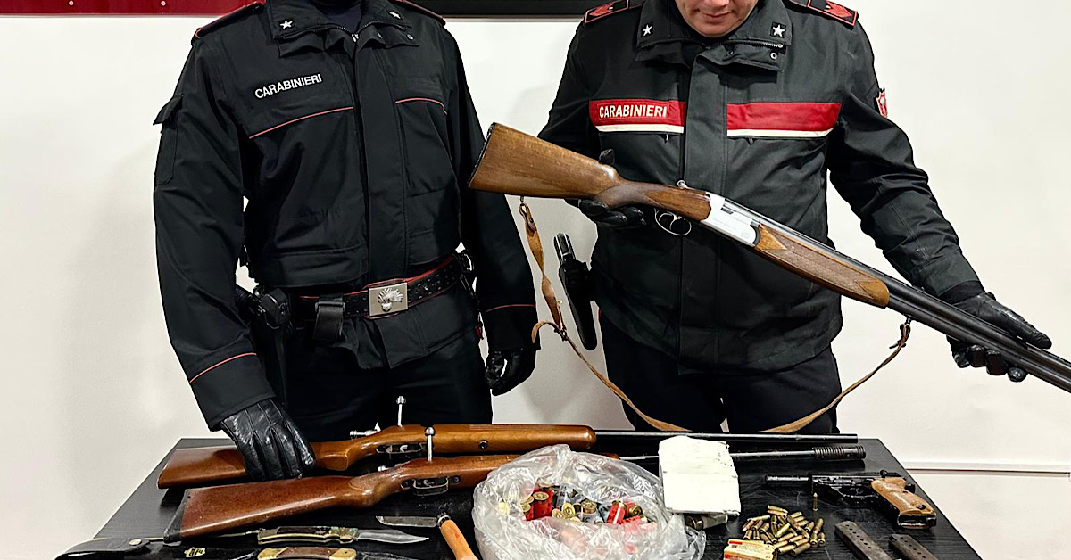 Armi illegali, droga e acqua non tracciata: blitz dei carabinieri nell’Agrigentino