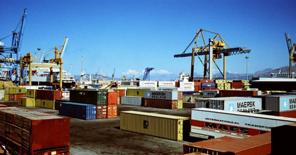 Palermo, bloccato al porto un container con 20 tonnellate di rifiuti diretti in Nigeria