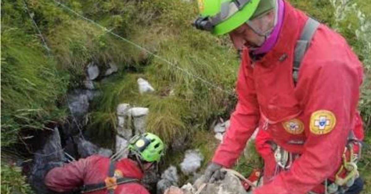 Scivola e si fa male ad una spalla sul monte Pispisa