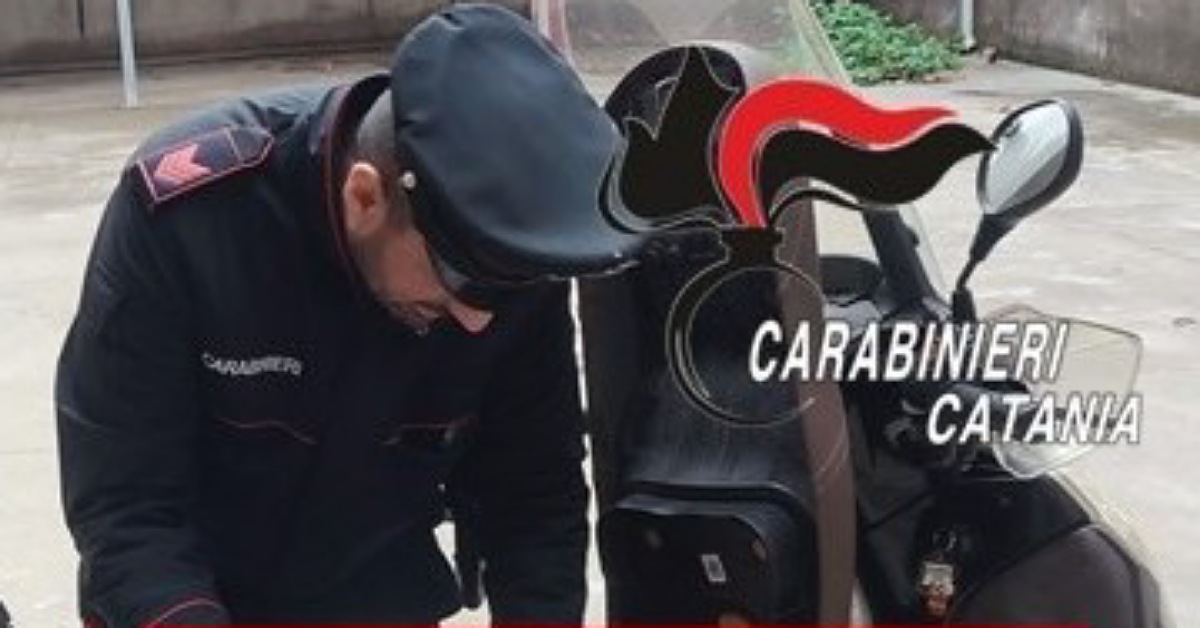 In scooter con un chilo di marijuna, arrestato un trentottenne