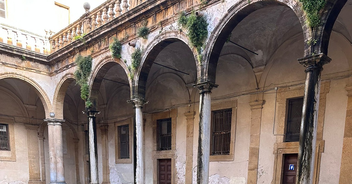 Collegio dei Gesuiti, i consiglieri Brucculeri e Blò diffidano il sindaco: "Chiostro a rischio crollo"