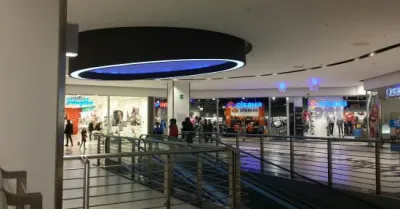 Assalto con fumogeni al centro commerciale Ciclope di Acireale: razziata una gioielleria