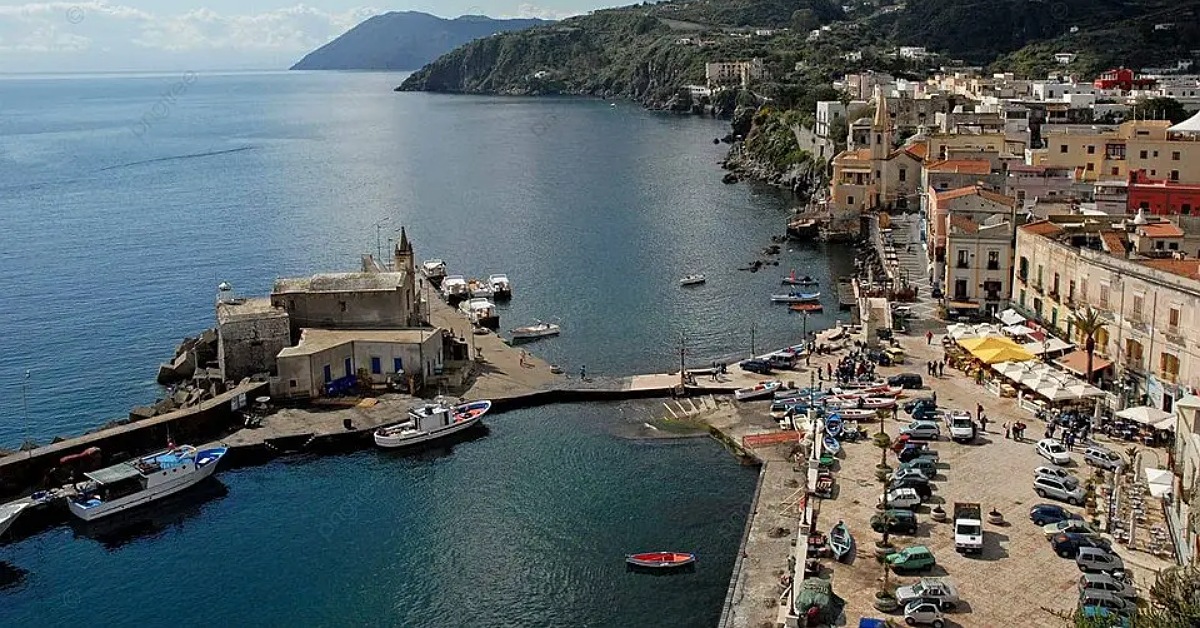 Lipari, al via i lavori urgenti per la messa in sicurezza della galleria sulla Provinciale 181