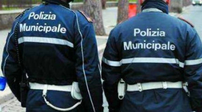 Palermo, sfreccia a 150 km/h alla Favorita: maxi multa e raffica di controlli della Municipale