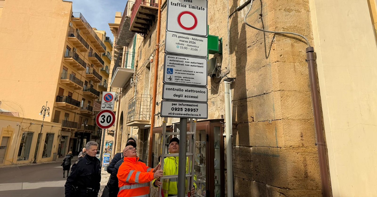 Torna la Ztl nel fine settimana, riparato il varco di corso Vittorio Emanuele